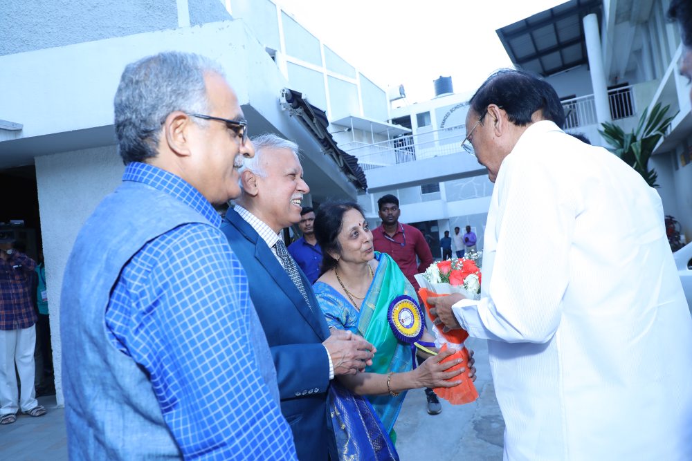 Welcoming Hon'ble Shri Venkaiah Naidu by Chairman and Trustee